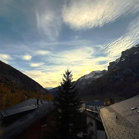 Schwarzhorn 3- Komplett Renoviert, Tolle Aussicht! * Loèche-les-Bains