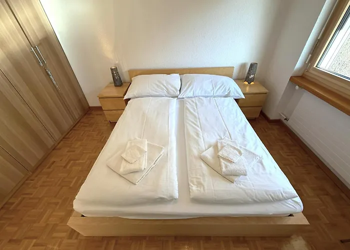 Appartement Schwarzhorn 3- Komplett Renoviert, Tolle Aussicht! *